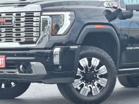 Certified 2024 GMC Sierra 2500 Denali w/ Denali Reserve Package image 2