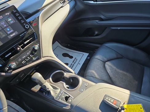 Used 2024 Toyota Camry XSE image 29