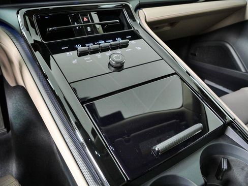 New 2026 Porsche Panamera 4 AWD/4WD image 18