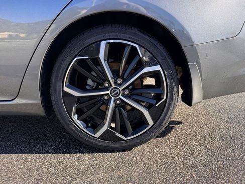 Certified 2023 Nissan Altima 2.5 SR image 9