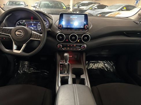 Used 2025 Nissan Sentra SV FWD image 30