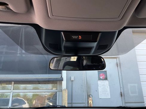 Used 2025 Nissan Rogue SV image 18