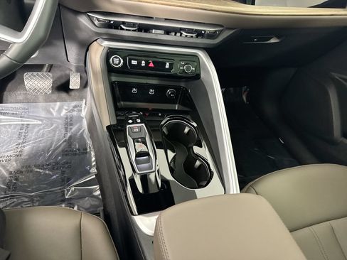 Used 2025 Audi Q5 Premium Plus w/ Premium Plus AWD/4WD image 23
