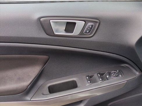 Used 2018 Ford EcoSport SE w/ SE Convenience Package image 24