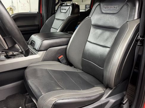 Used 2019 Ford F150 Raptor w/ Equipment Group 802A Luxury image 12