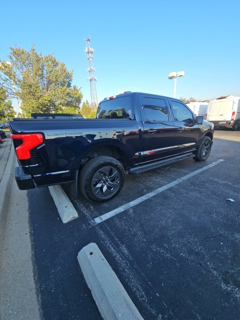 Used 2025 Ford F150 Lightning Flash AWD/4WD image 3