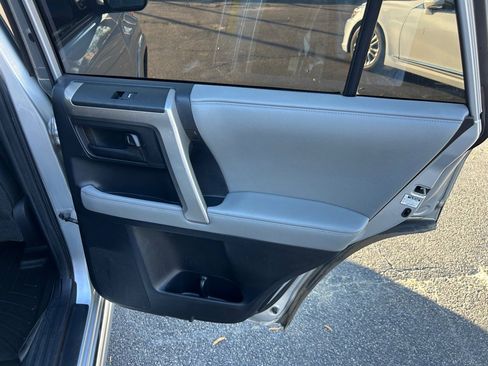 Used 2010 Toyota 4Runner SR5 image 20