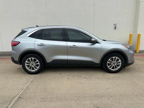 Used 2021 Ford Escape SE FWD image 7