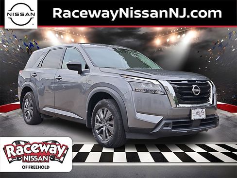 Certified 2023 Nissan Pathfinder S image 1