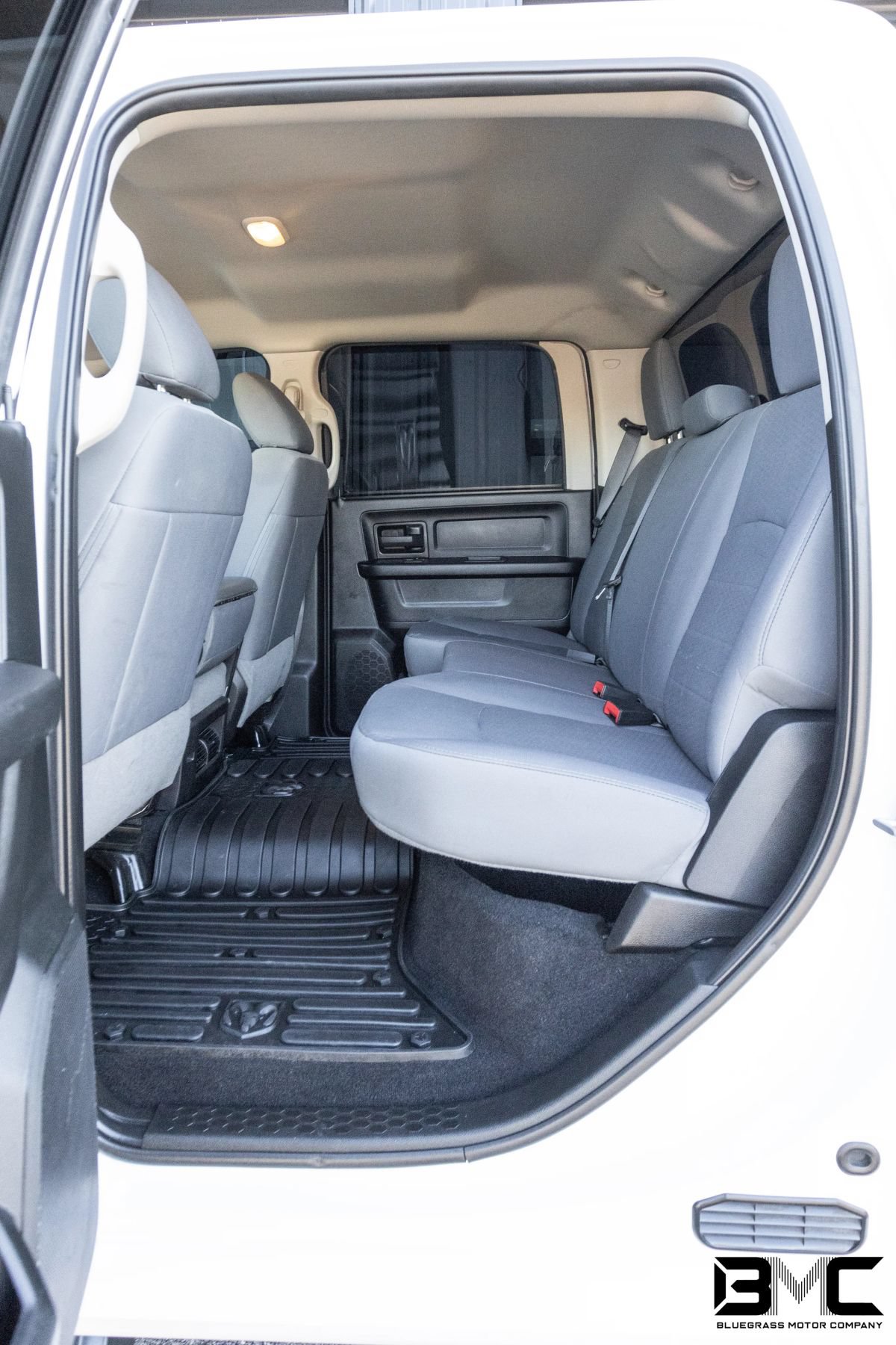 Used 2018 RAM 2500 Tradesman w/ Chrome Appearance Group AWD/4WD image 17