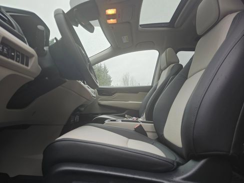 Used 2025 Honda Odyssey Elite image 21