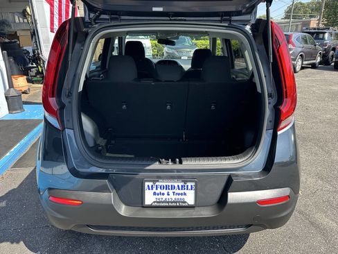 Used 2020 Kia Soul LX image 17