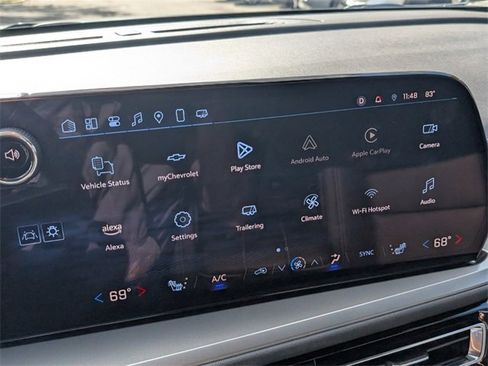 Certified 2025 Chevrolet Traverse LT w/ Driver Confidence Package image 18