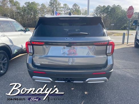 New 2026 Ford Explorer Platinum image 10