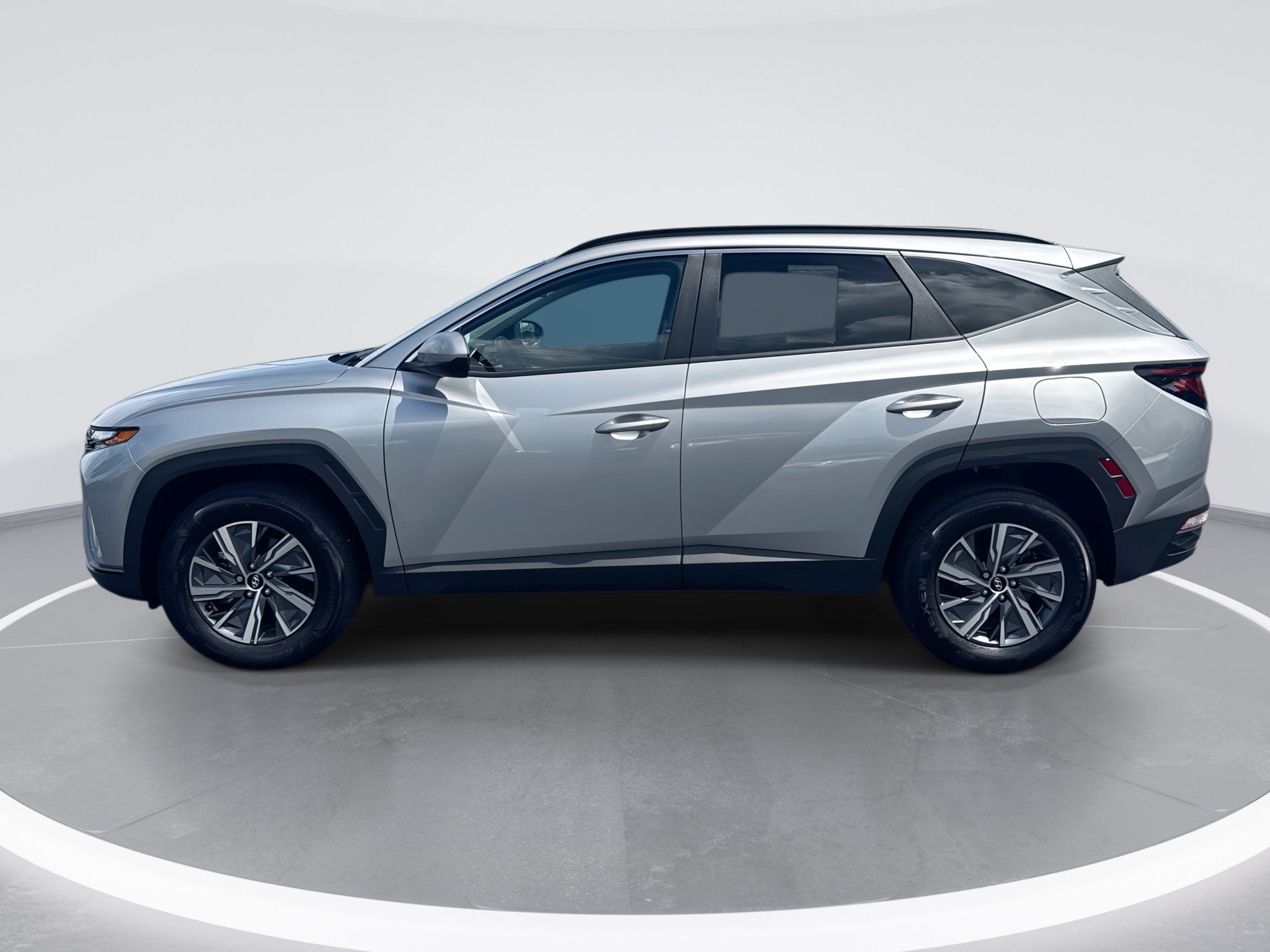 Used 2024 Hyundai Tucson Blue AWD/4WD image 7