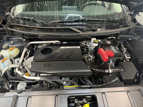 Used 2025 Nissan Rogue SV image 18