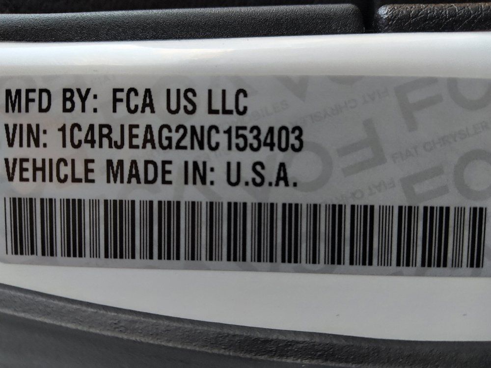 Used 2022 Jeep Grand Cherokee Laredo X RWD image 33