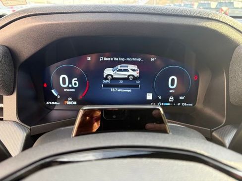 Used 2025 Ford Explorer ST image 13