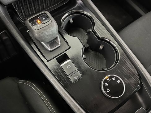 Used 2023 Nissan Rogue S image 14