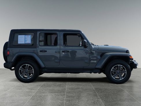 Used 2023 Jeep Wrangler Sahara image 6