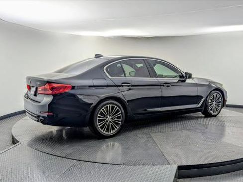 Used 2018 BMW 530i w/ Premium Package image 7