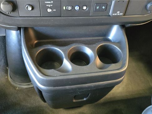 Used 2023 Chevrolet Express 3500 LT w/ LT Preferred Equipment Group image 21