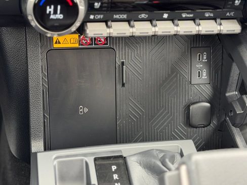 Used 2025 Toyota Tacoma Limited image 17