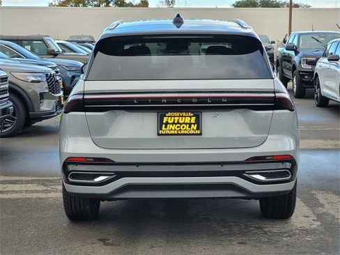 New 2026 Lincoln Nautilus Reserve image 5