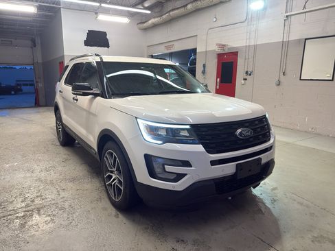 Used 2016 Ford Explorer Sport AWD/4WD image 1