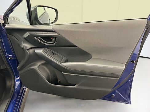 Used 2024 Subaru Crosstrek 2.0i Premium image 33