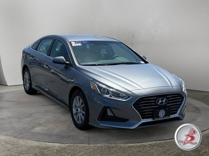 Used 2019 Hyundai Sonata SE w/ Cargo Package