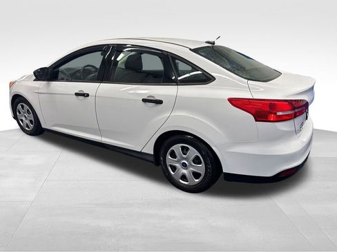 Used 2016 Ford Focus S FWD image 4
