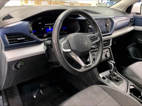 Used 2022 Volkswagen Taos SE image 17