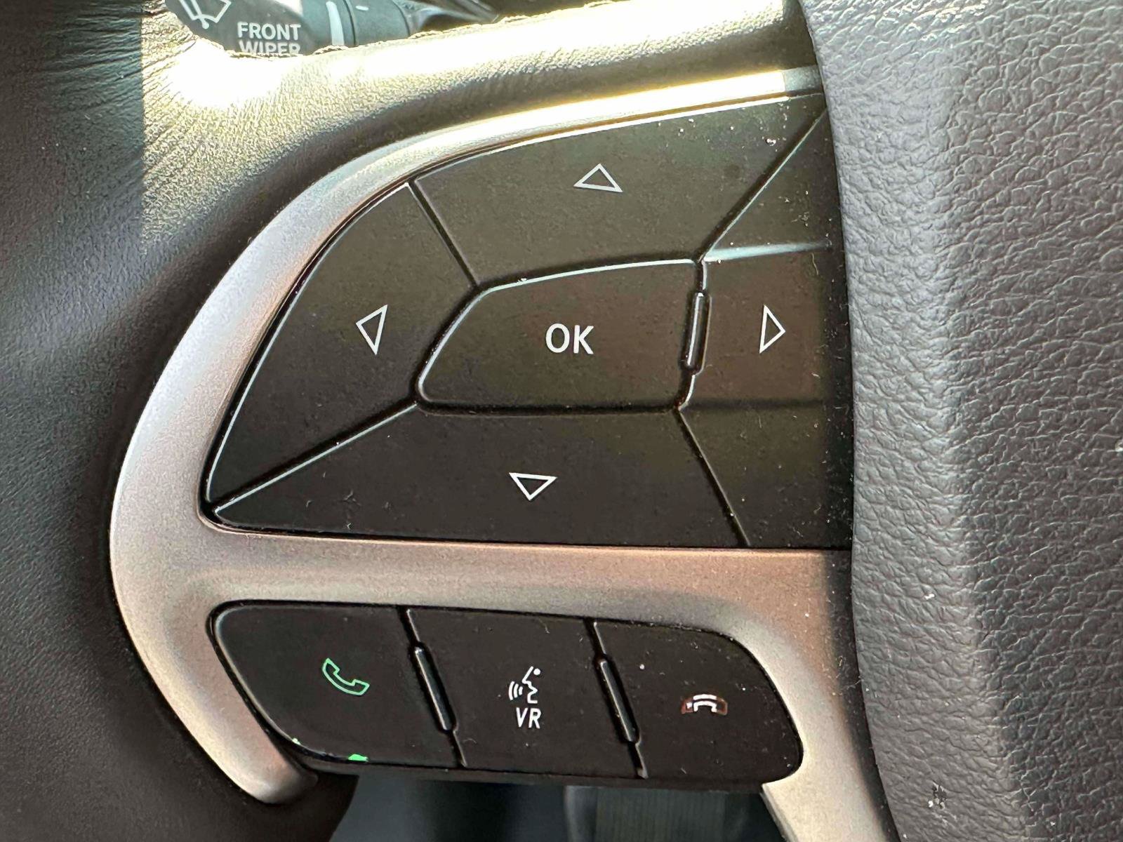 Used 2019 Jeep Grand Cherokee Overland AWD/4WD image 20