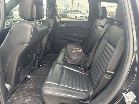 Used 2018 Jeep Grand Cherokee Limited image 9
