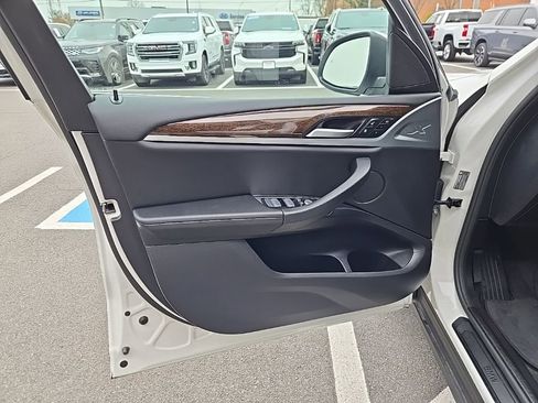 Used 2024 BMW X3 xDrive30i image 11
