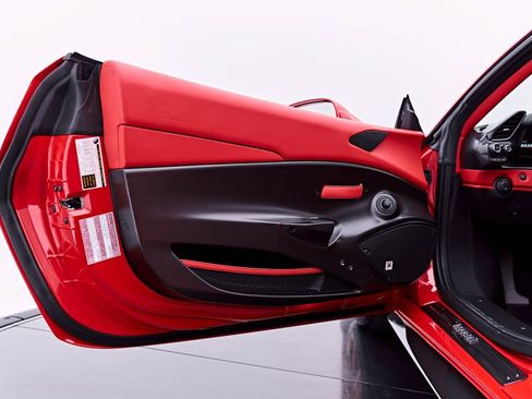 Used 2020 Ferrari 488 Pista Coupe RWD image 46