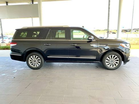 Used 2024 Lincoln Navigator L 4WD image 4