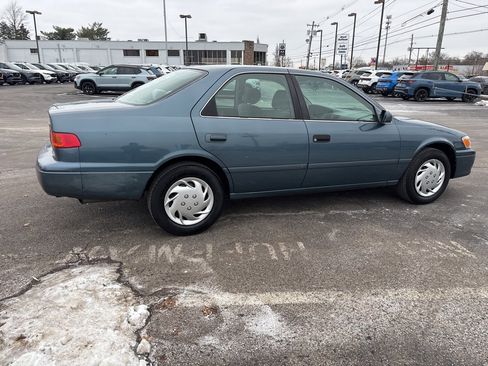 Used 2001 Toyota Camry CE image 8