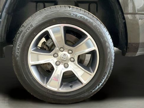 Used 2020 RAM 1500 Sport w/ Comfort & Convenience Group image 8