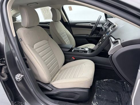 Used 2019 Ford Fusion S image 43