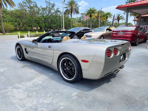 Used 1998 Chevrolet Corvette Convertible w/ Memory Pkg image 6