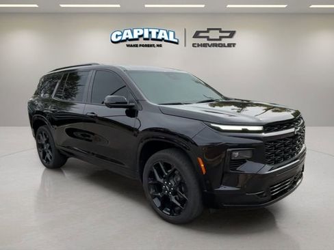 Used 2024 Chevrolet Traverse RS image 7