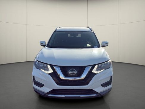 Used 2017 Nissan Rogue S w/ Appearance Package FWD image 2