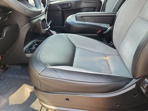 Used 2025 RAM ProMaster 3500 w/ Convenience Group FWD image 9