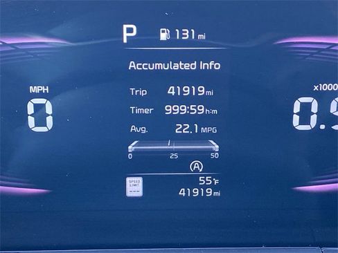 Used 2024 Kia Telluride LX image 16