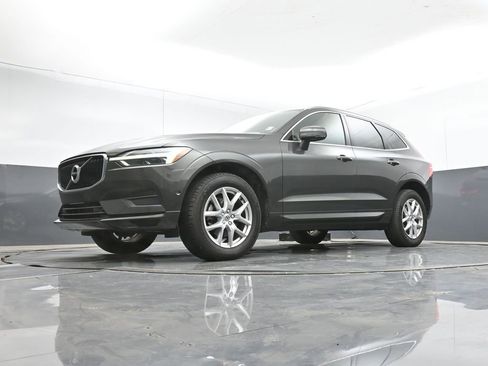 Used 2019 Volvo XC60 T5 Momentum w/ Premium Package image 42