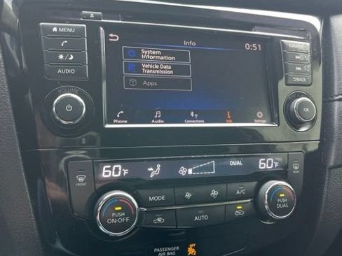 Used 2019 Nissan Rogue SV AWD/4WD image 49