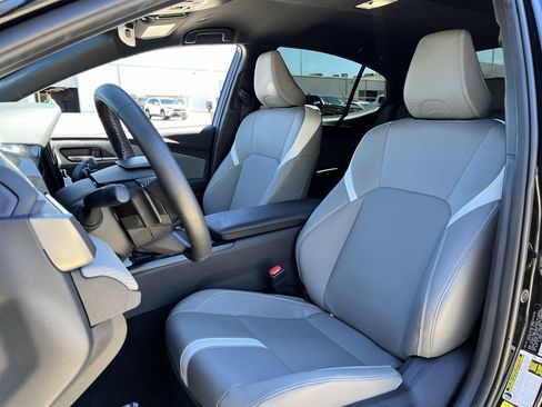 Used 2025 Toyota Camry SE w/ Convenience Package AWD/4WD image 22