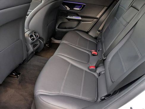 Used 2026 Mercedes-Benz GLC 300 image 18